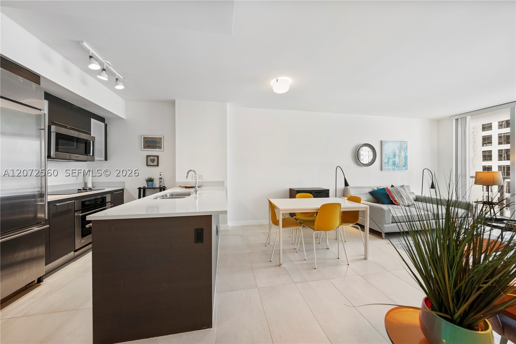 55 SE 6th St #1708, Miami FL 33131