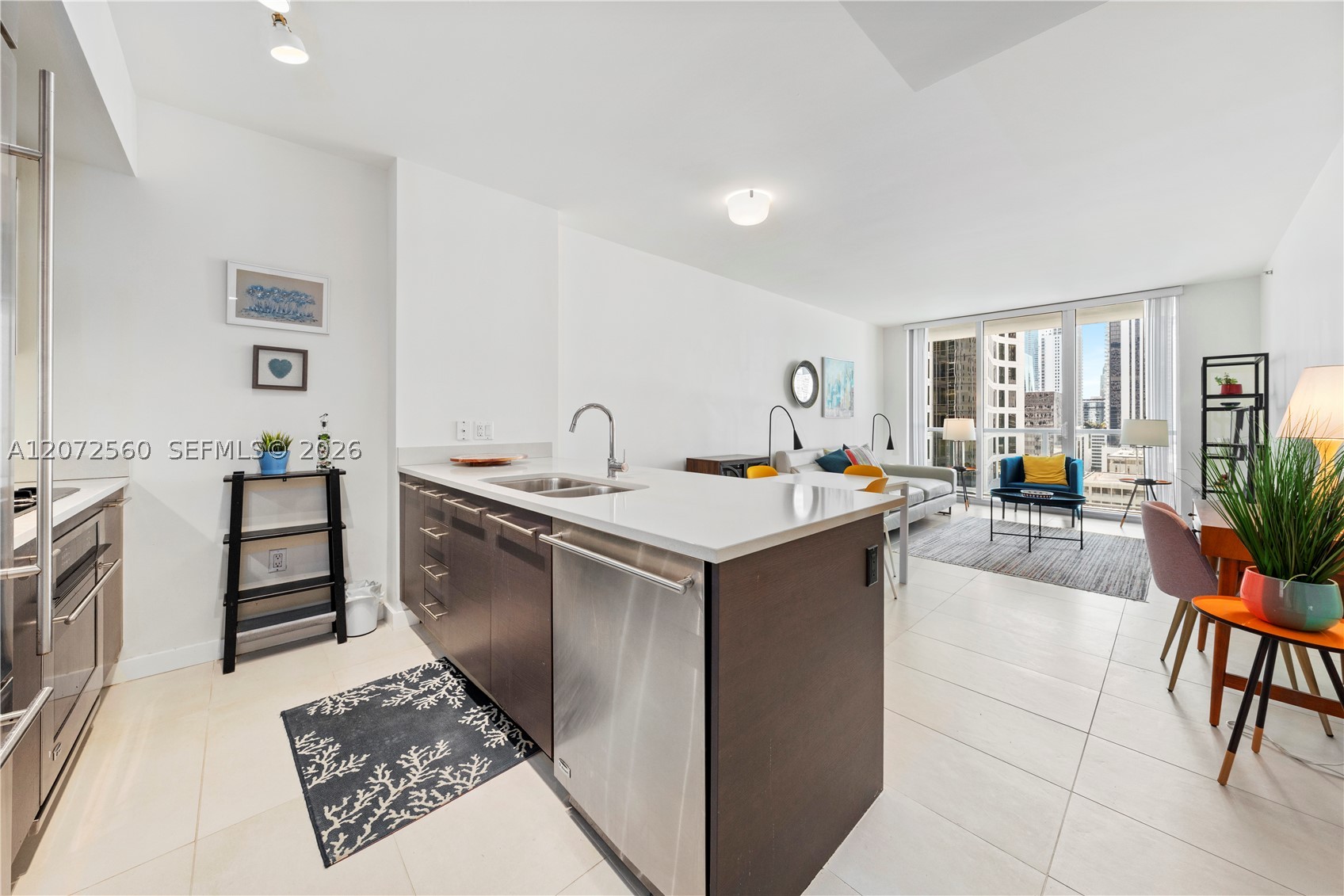 55 SE 6th St #1708, Miami FL 33131