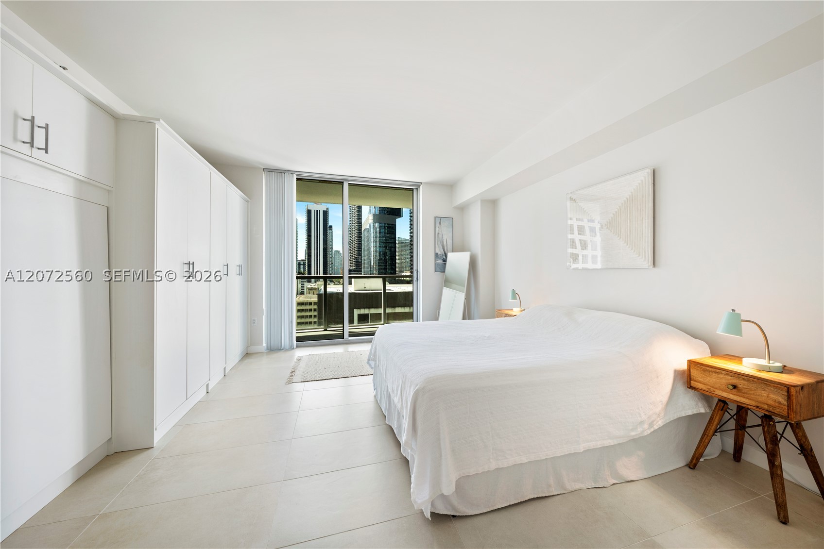 55 SE 6th St #1708, Miami FL 33131