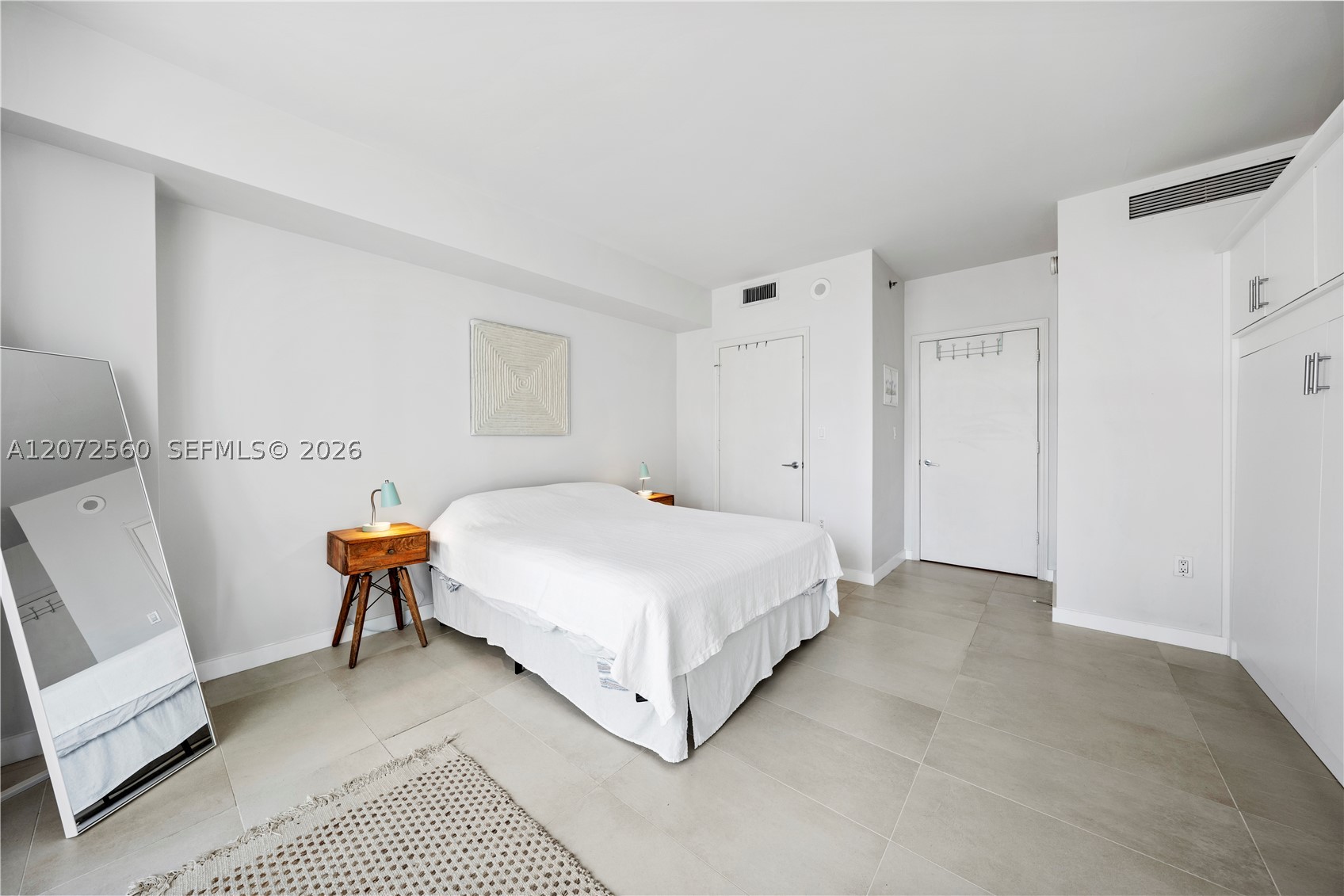 55 SE 6th St #1708, Miami FL 33131
