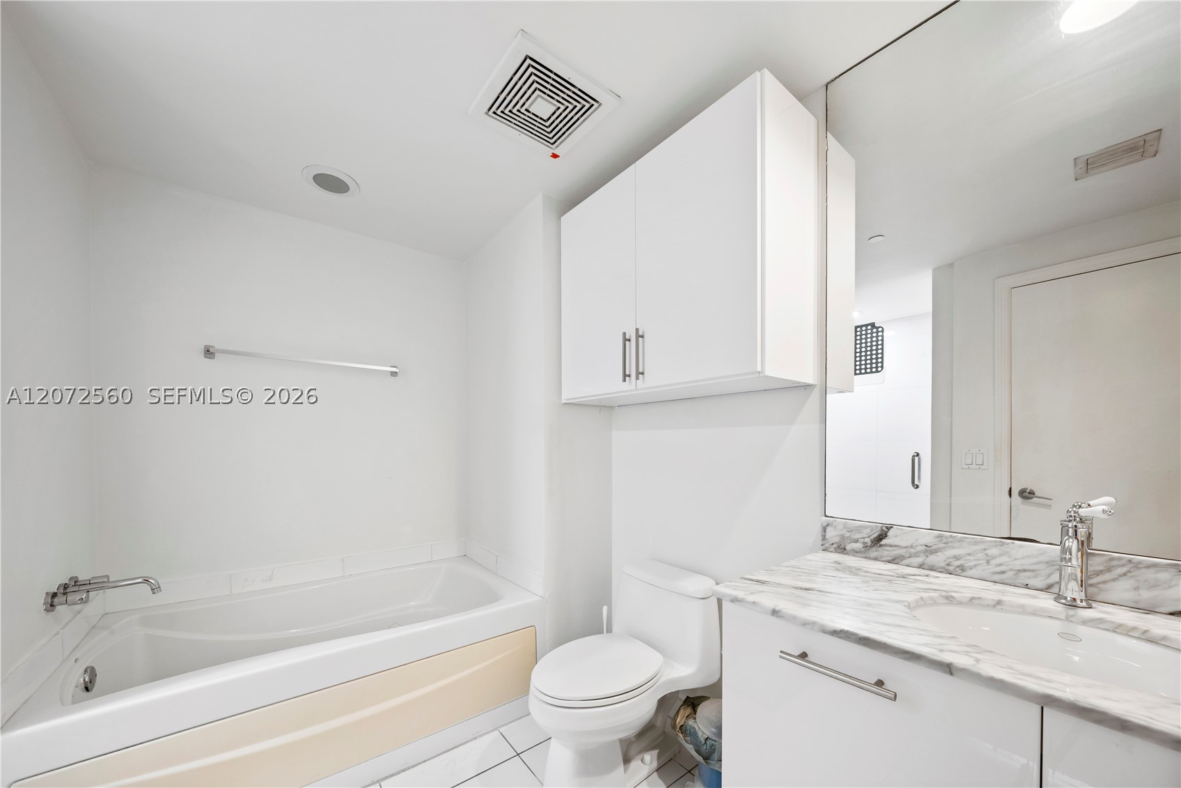 55 SE 6th St #1708, Miami FL 33131