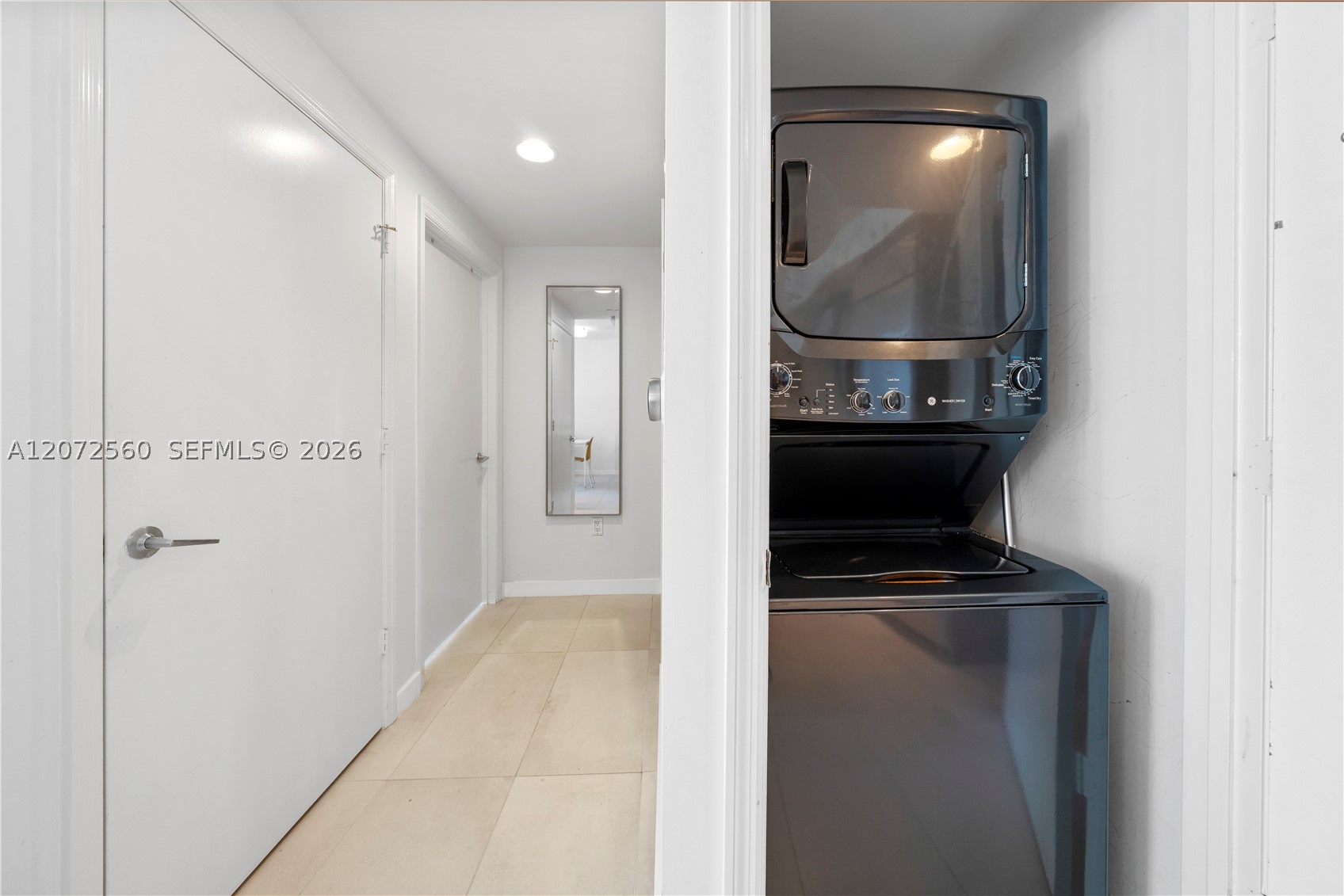 55 SE 6th St #1708, Miami FL 33131