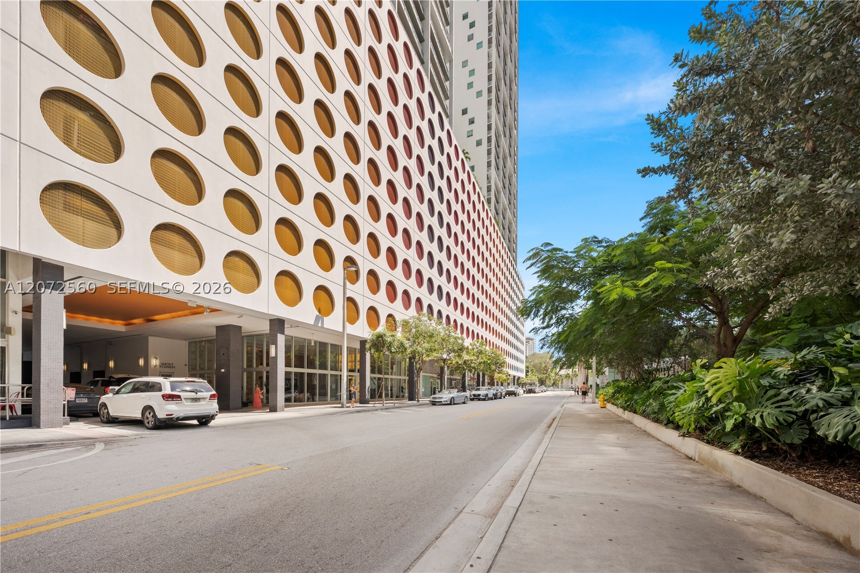 55 SE 6th St #1708, Miami FL 33131