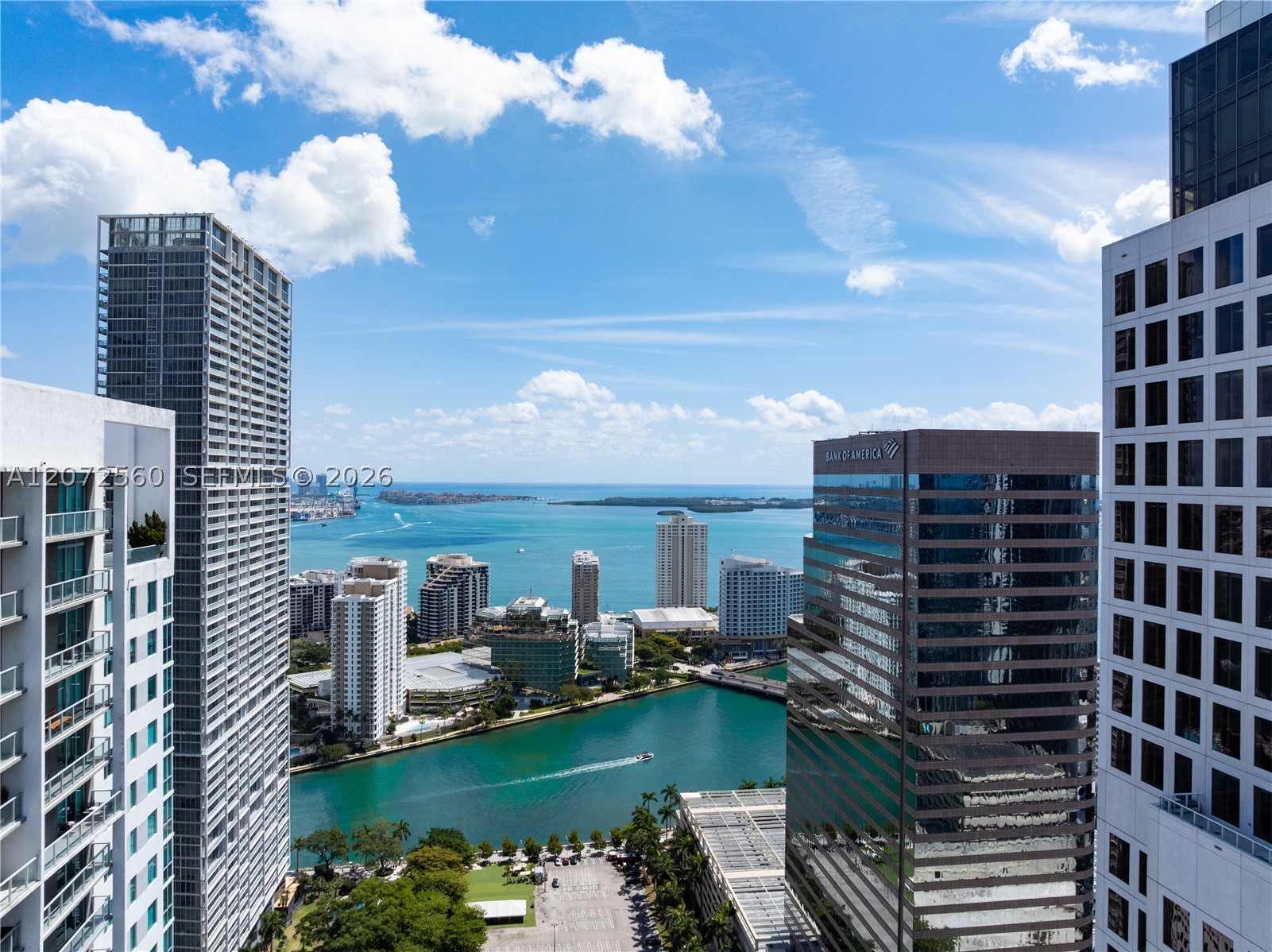 55 SE 6th St #1708, Miami FL 33131