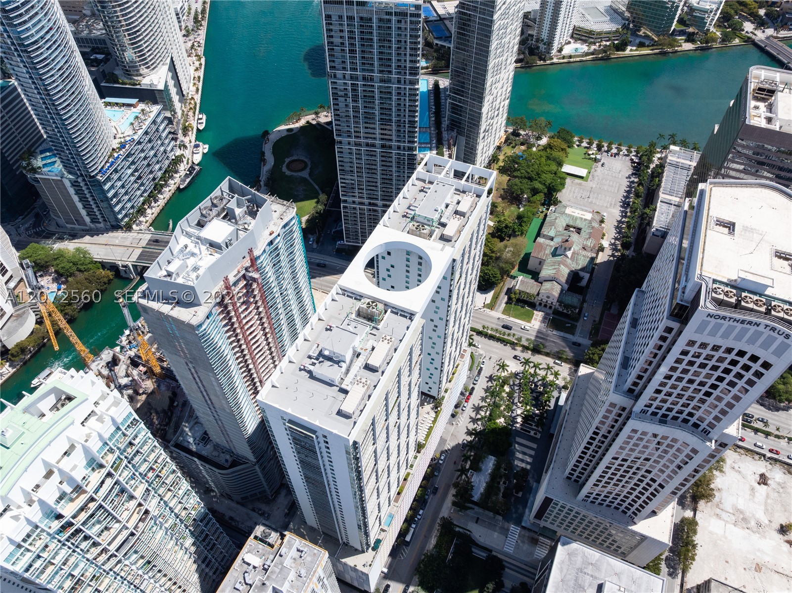 55 SE 6th St #1708, Miami FL 33131