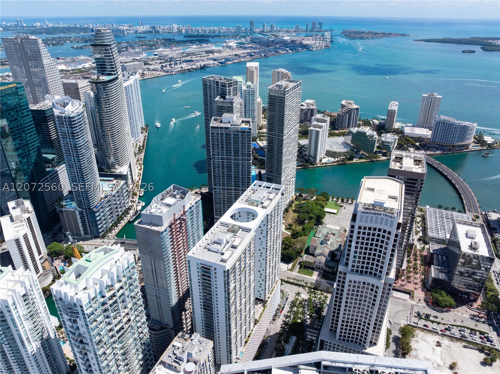 55 SE 6th St #1708, Miami FL 33131