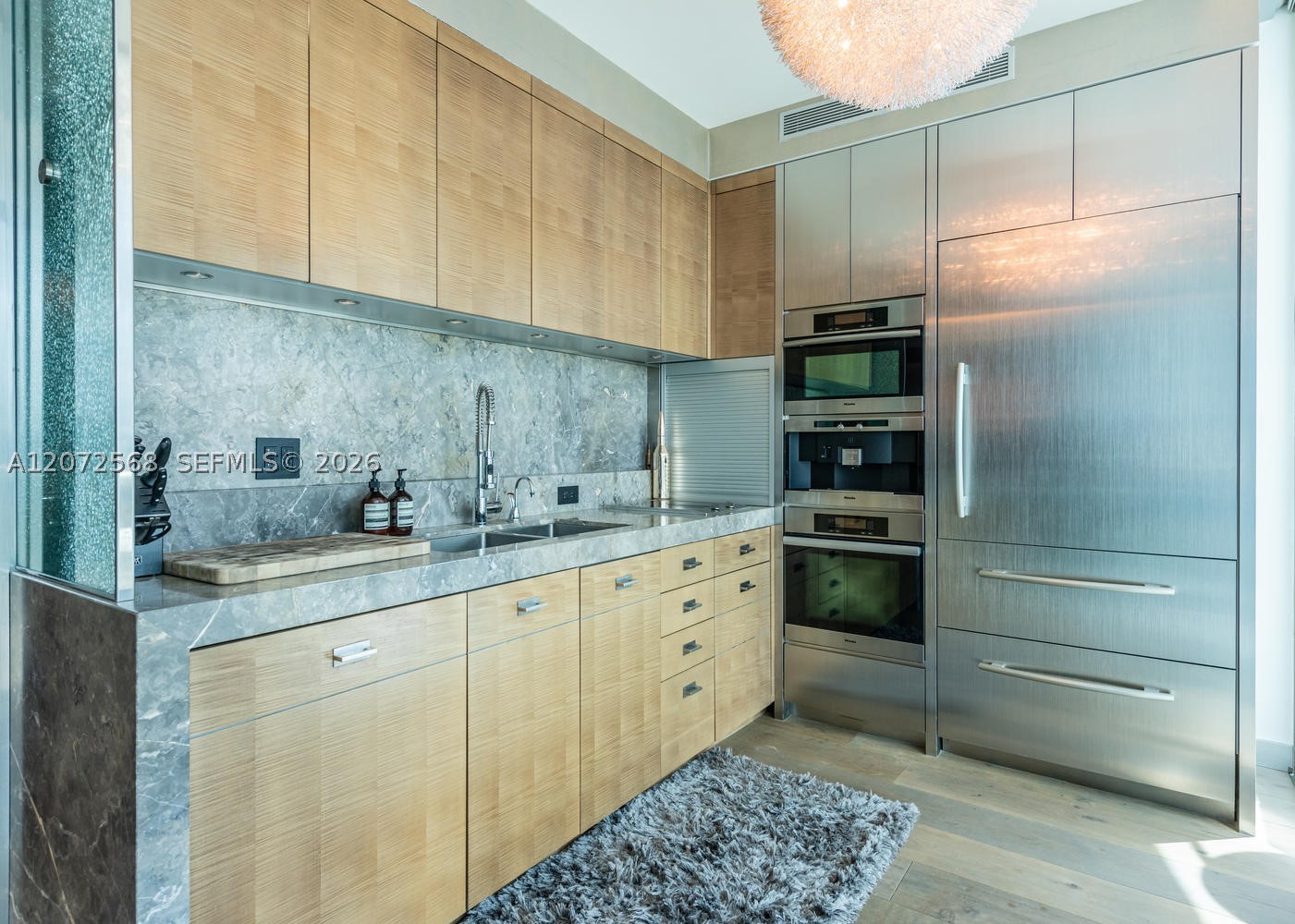 50 S Pointe Dr #905, Miami Beach FL 33139
