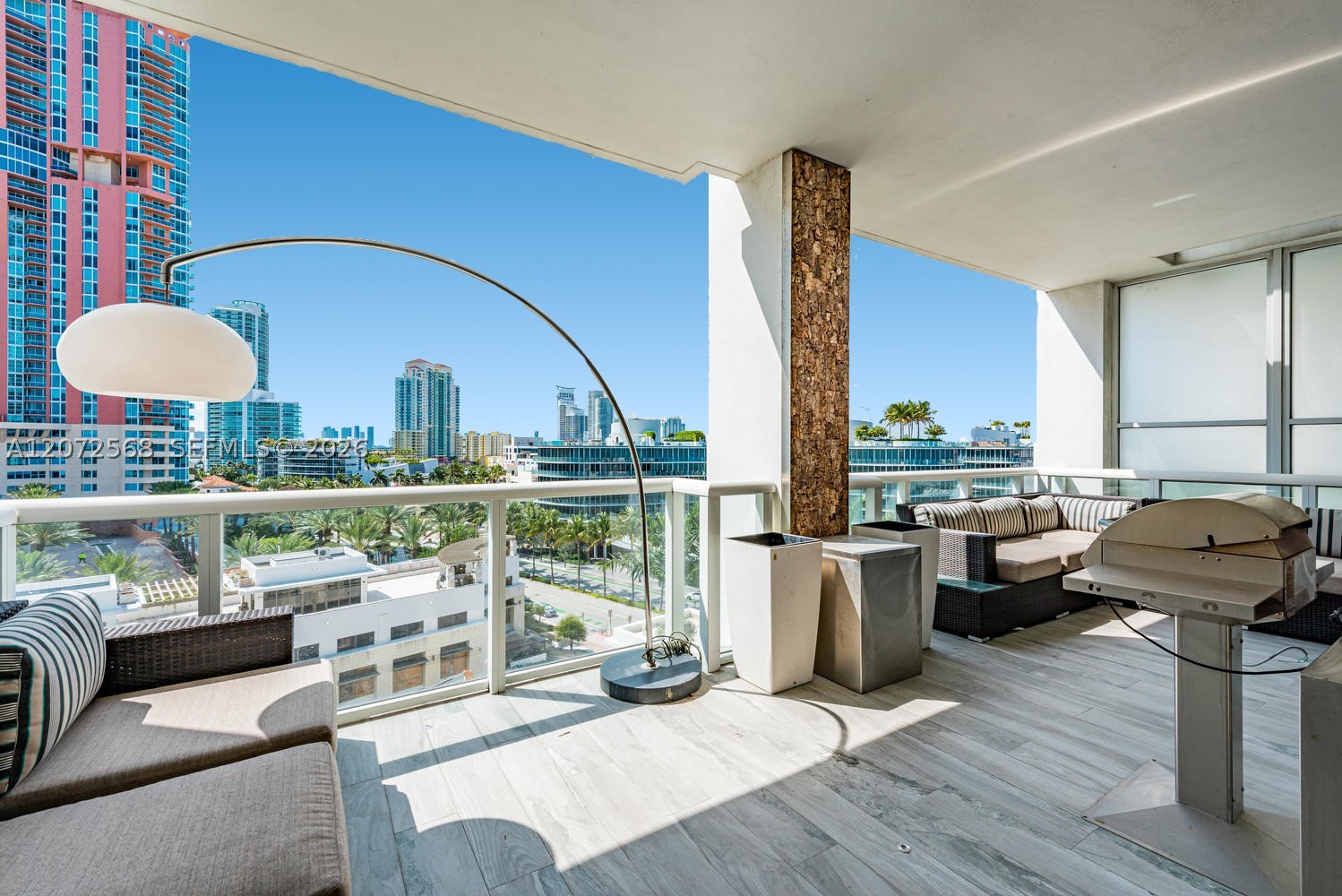 50 S Pointe Dr #905, Miami Beach FL 33139