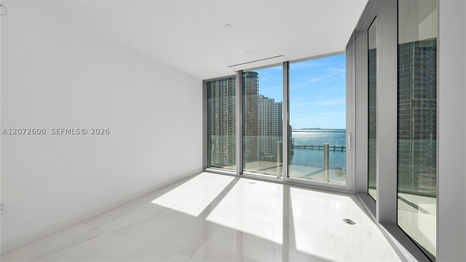 300 Biscayne Boulevard Way #1805W, Miami FL 33131