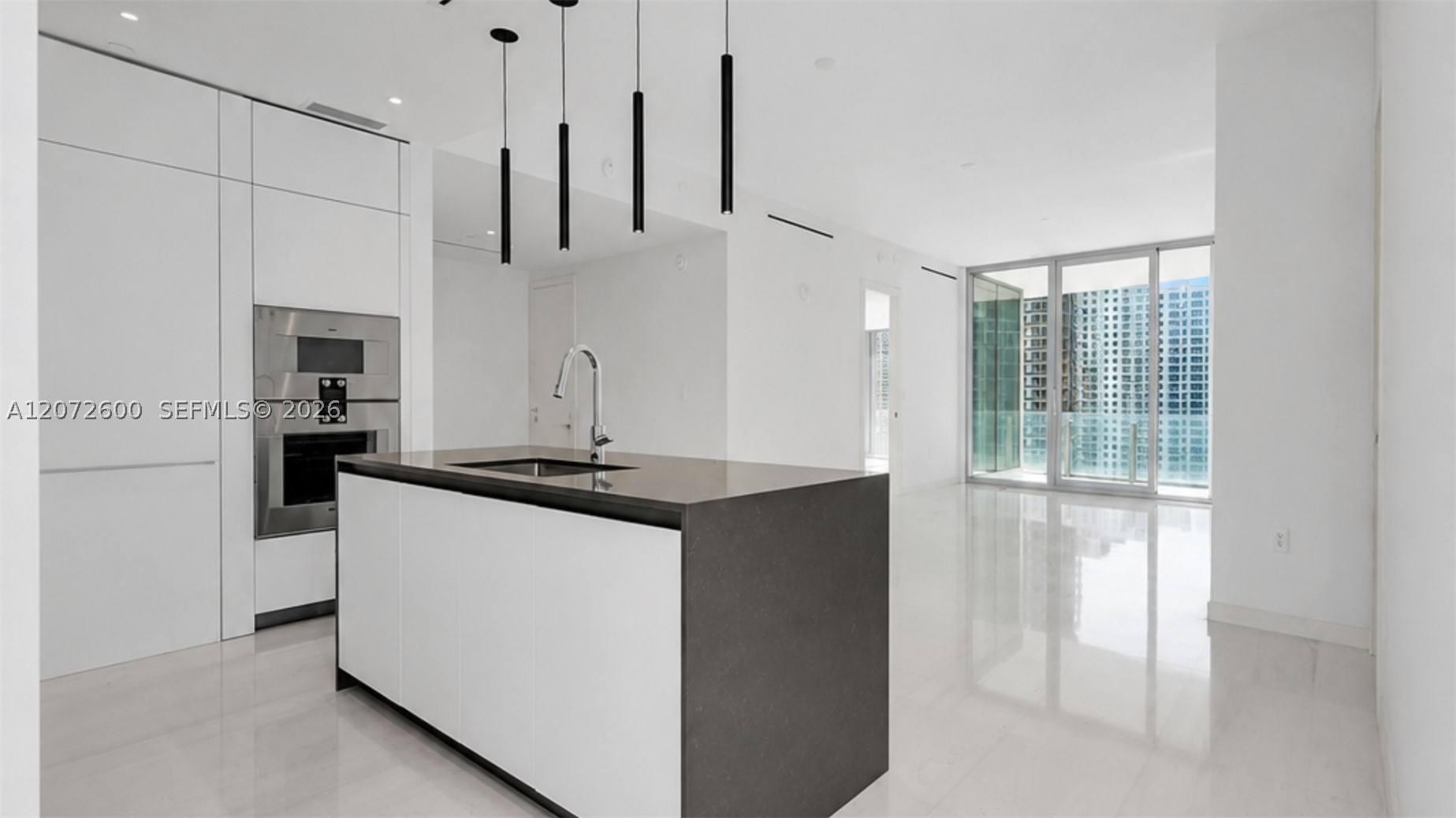 300 Biscayne Boulevard Way #1805W, Miami FL 33131