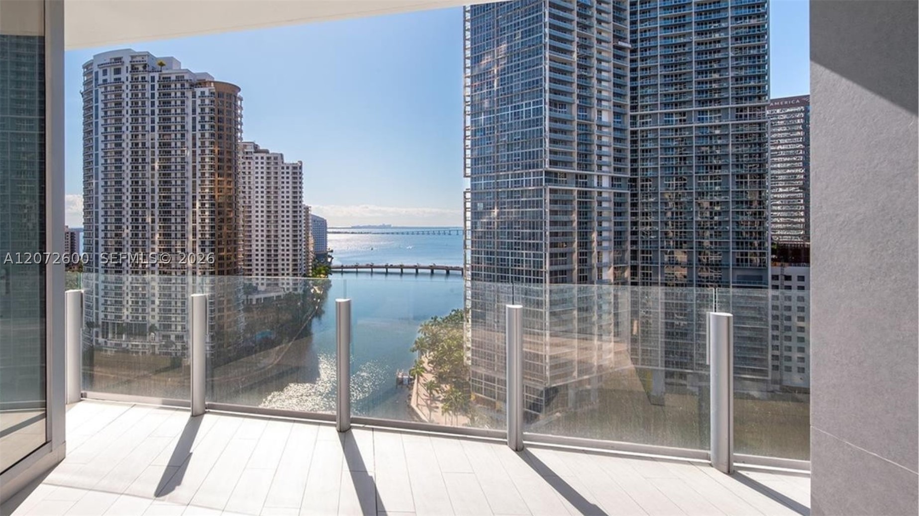 300 Biscayne Boulevard Way #1805W, Miami FL 33131