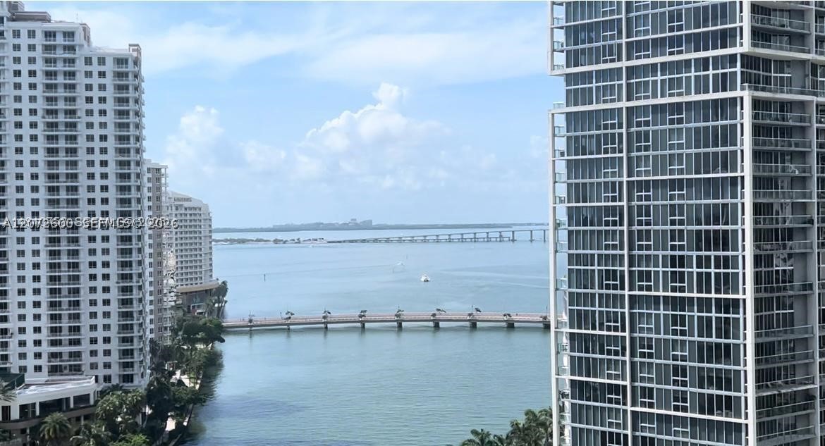 300 Biscayne Boulevard Way #1805W, Miami FL 33131