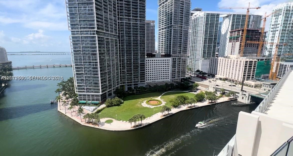 300 Biscayne Boulevard Way #1805W, Miami FL 33131