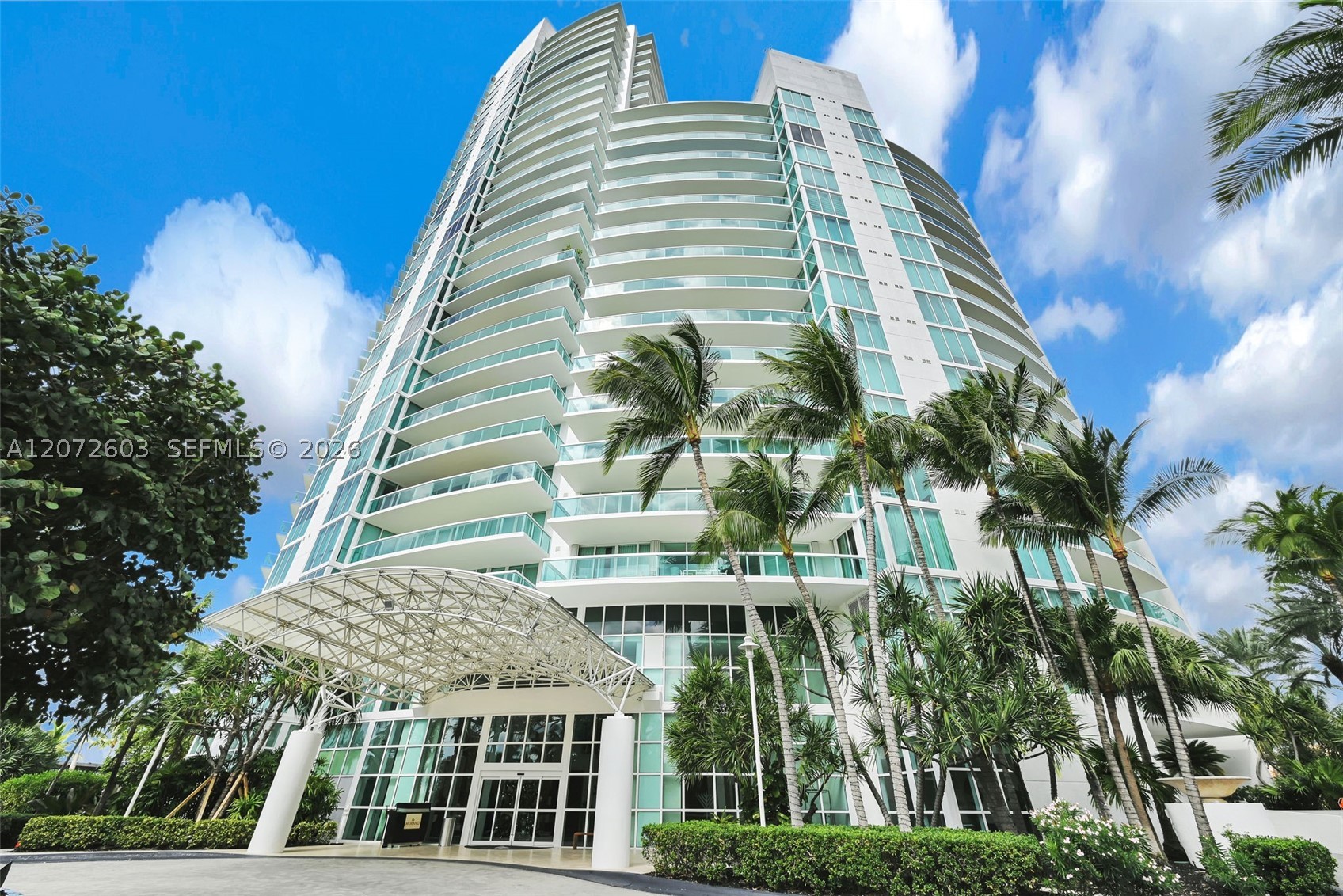 1000 S Pointe Dr #1706, Miami Beach FL 33139