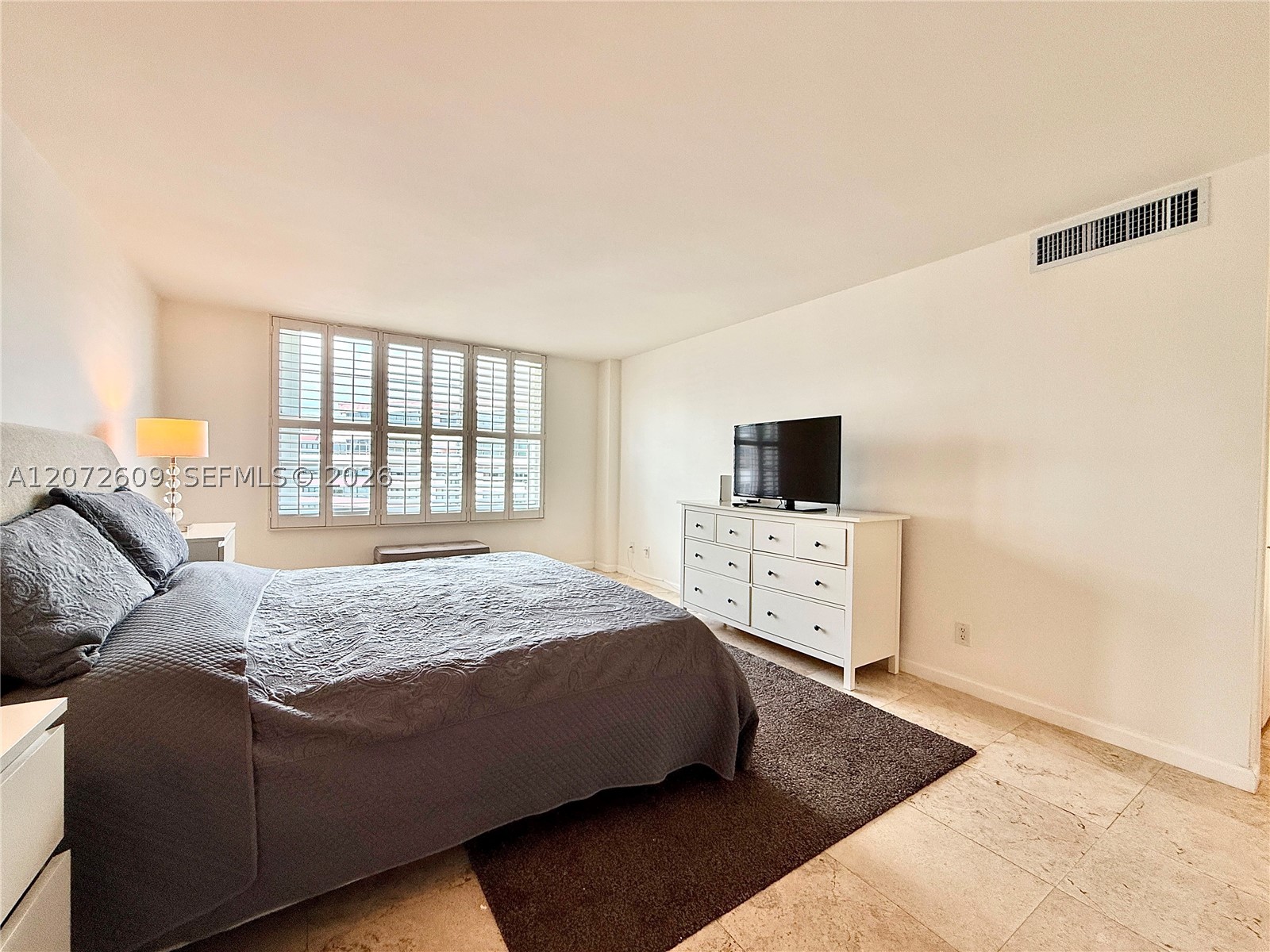 5161 Collins Ave #1612, Miami Beach FL 33140