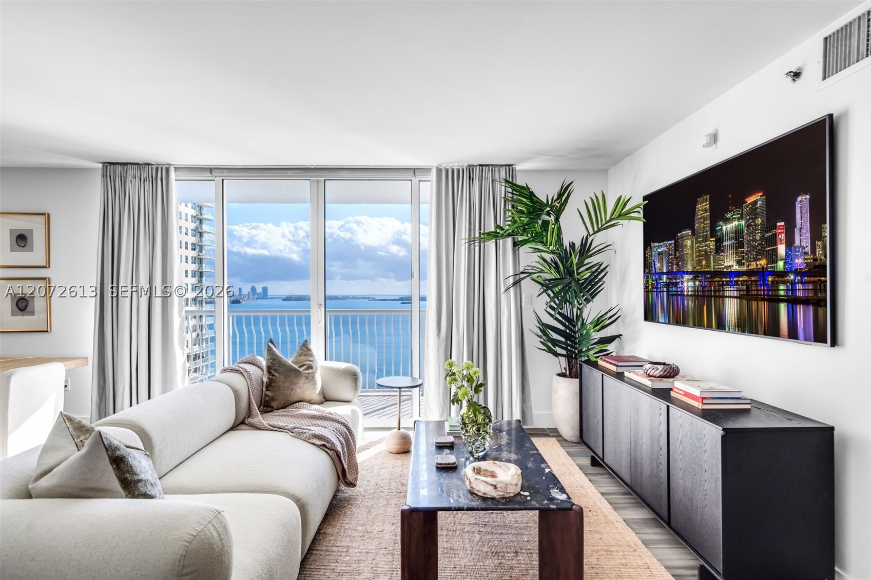 1200 Brickell Bay Dr #2501, Miami FL 33131