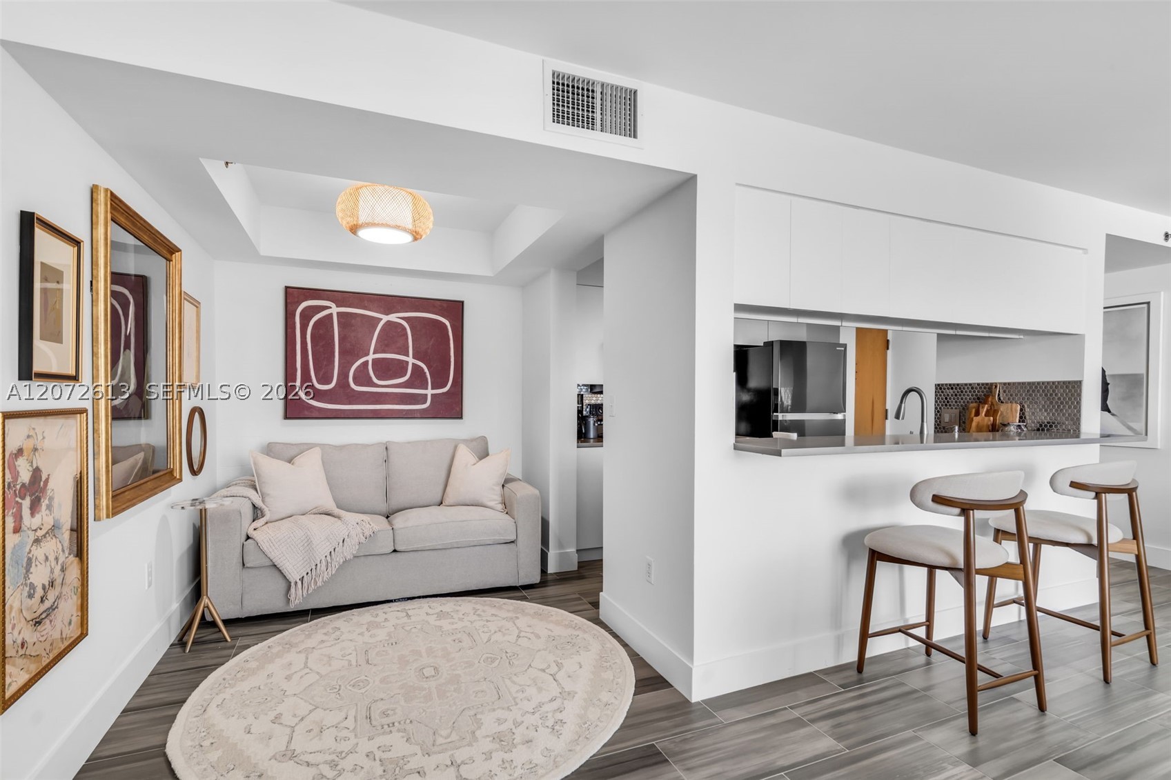 1200 Brickell Bay Dr #2501, Miami FL 33131
