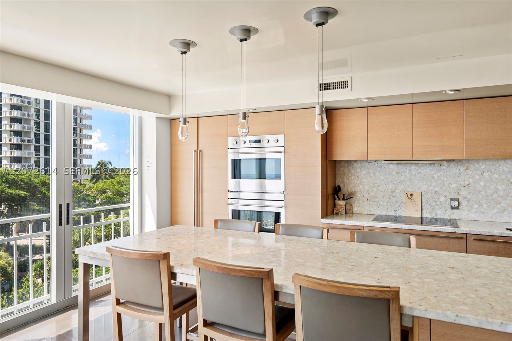 600 Grapetree Dr #6BS, Key Biscayne FL 33149