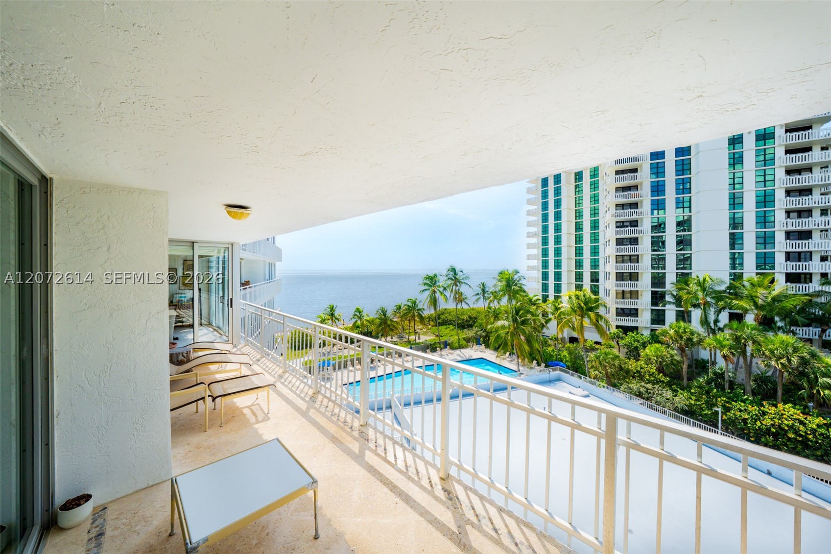 600 Grapetree Dr #6BS, Key Biscayne FL 33149