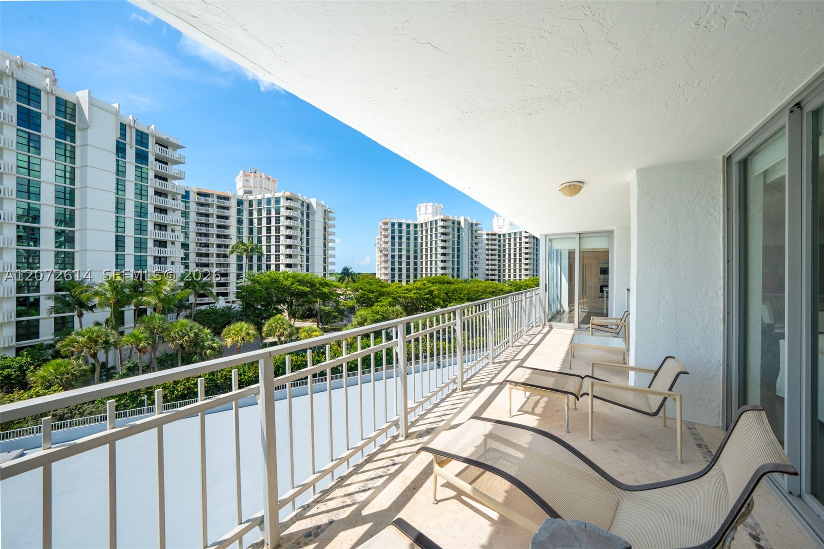 600 Grapetree Dr #6BS, Key Biscayne FL 33149