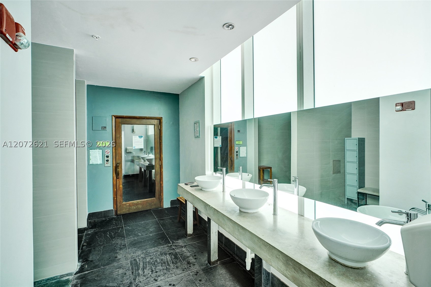 133 NE 2nd Ave #2302, Miami FL 33132