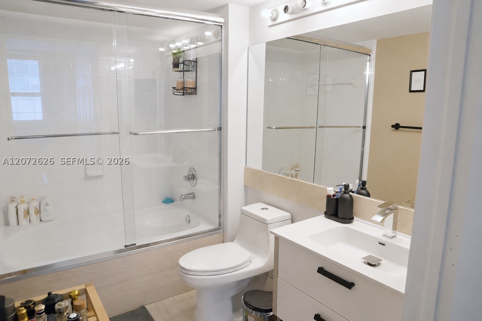 1155 Brickell Bay Dr #902, Miami FL 33131