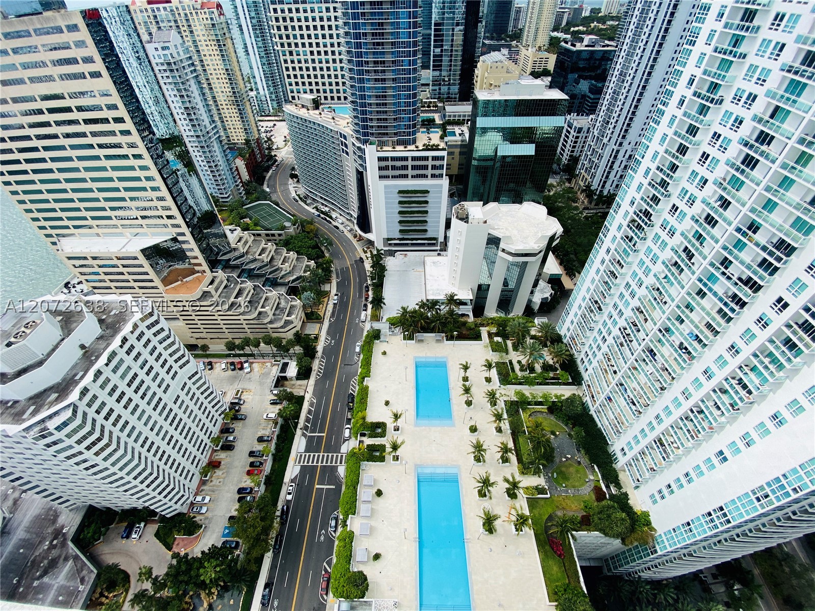 950 Brickell Bay Dr #3709, Miami FL 33131