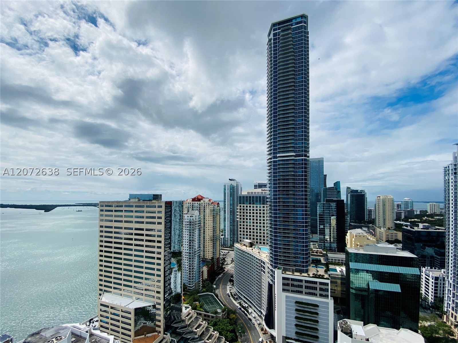 950 Brickell Bay Dr #3709, Miami FL 33131