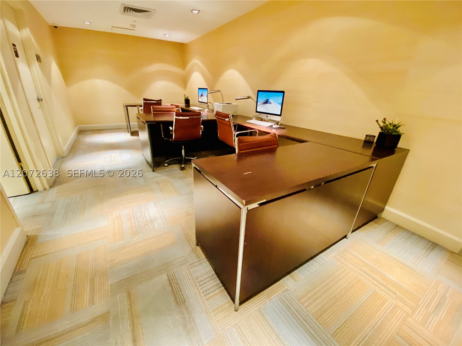 950 Brickell Bay Dr #3709, Miami FL 33131
