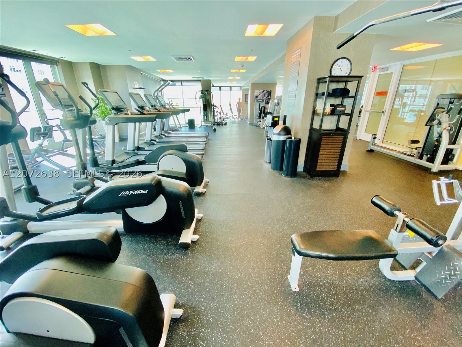 950 Brickell Bay Dr #3709, Miami FL 33131