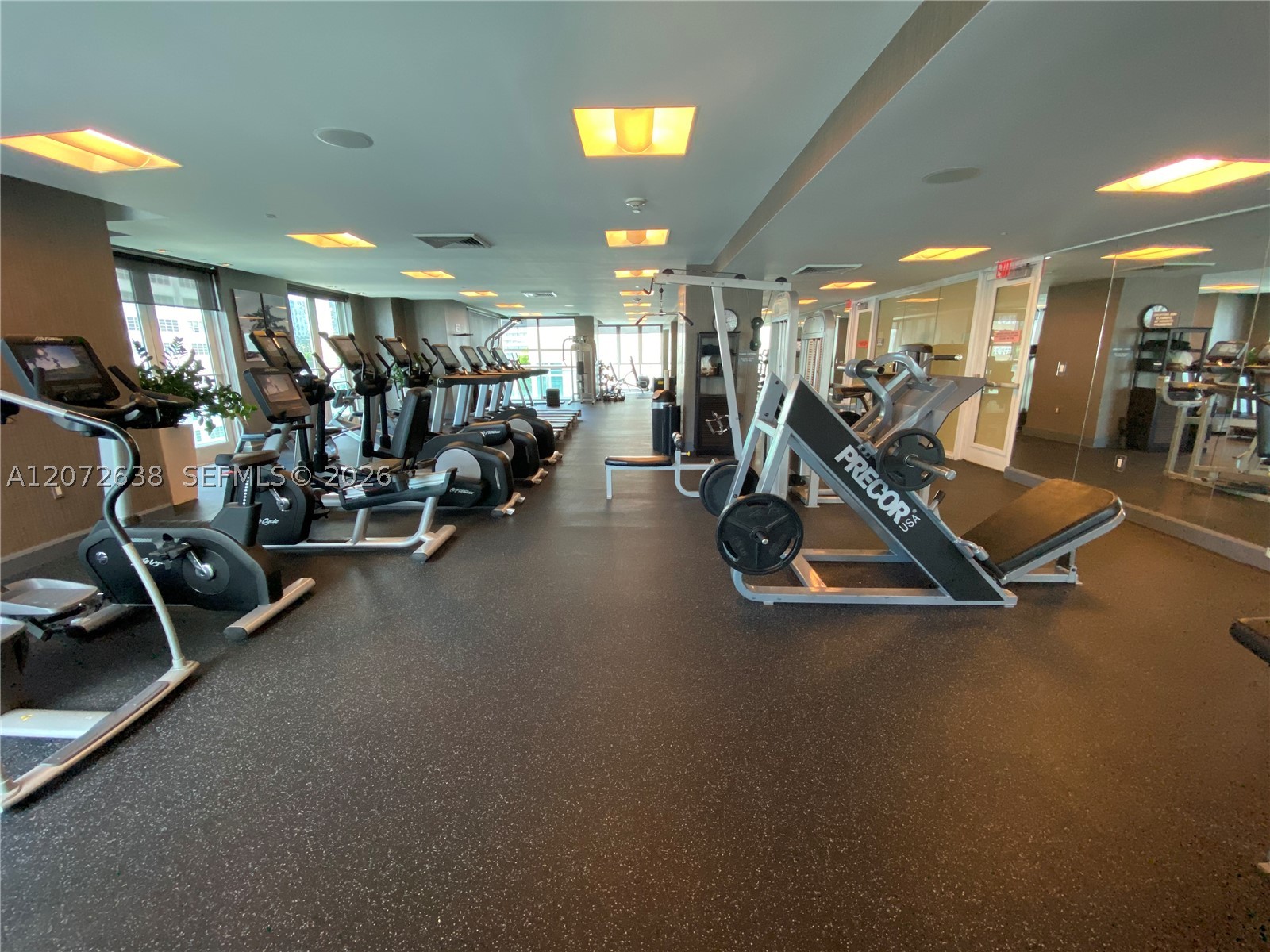 950 Brickell Bay Dr #3709, Miami FL 33131