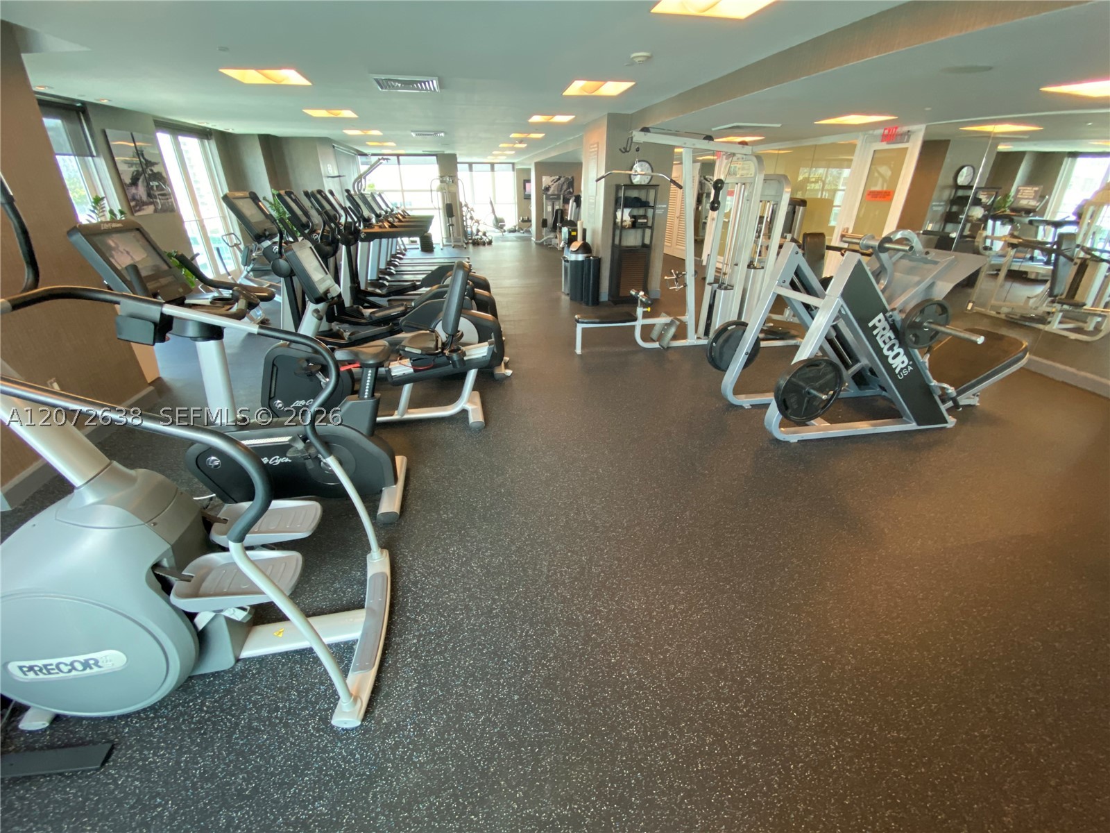 950 Brickell Bay Dr #3709, Miami FL 33131