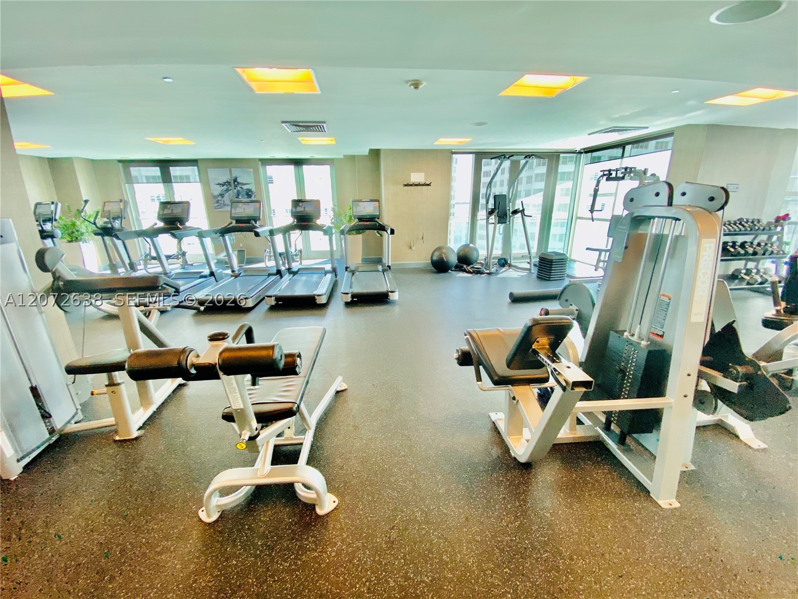 950 Brickell Bay Dr #3709, Miami FL 33131