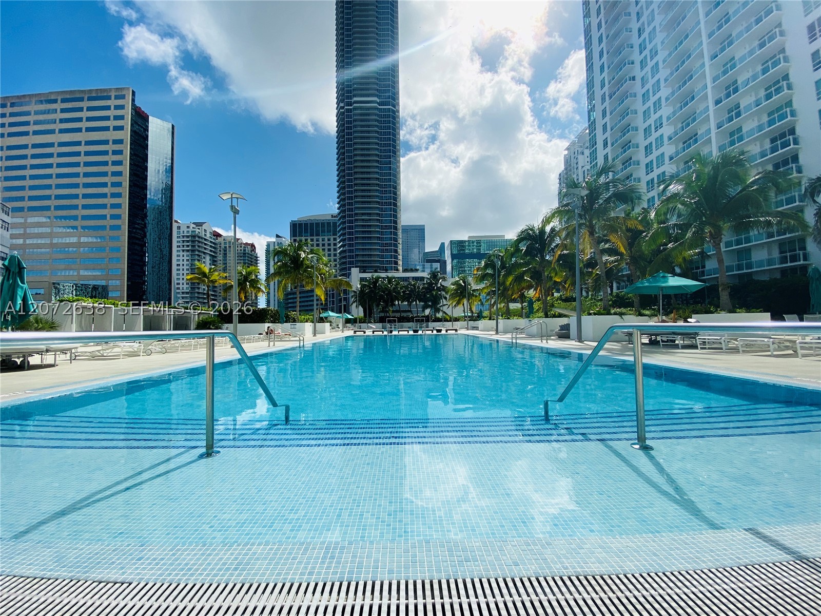 950 Brickell Bay Dr #3709, Miami FL 33131