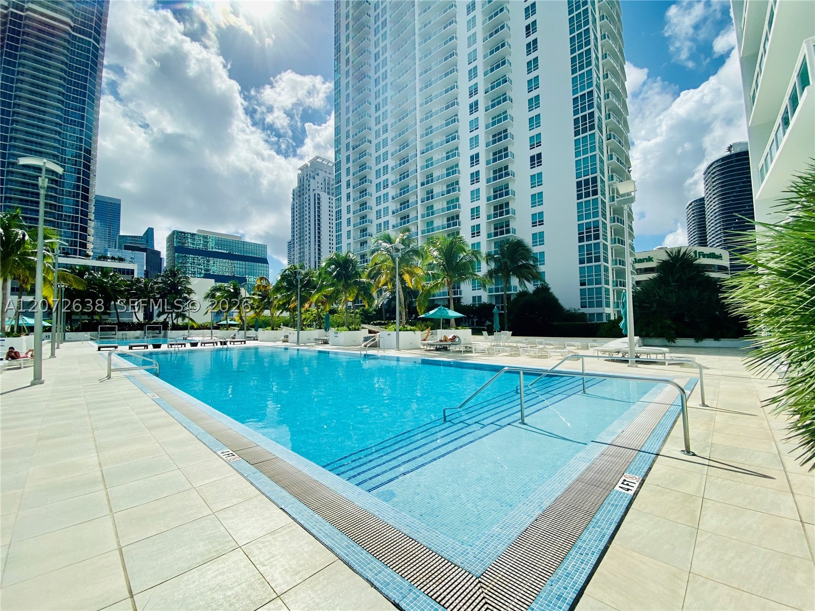 950 Brickell Bay Dr #3709, Miami FL 33131
