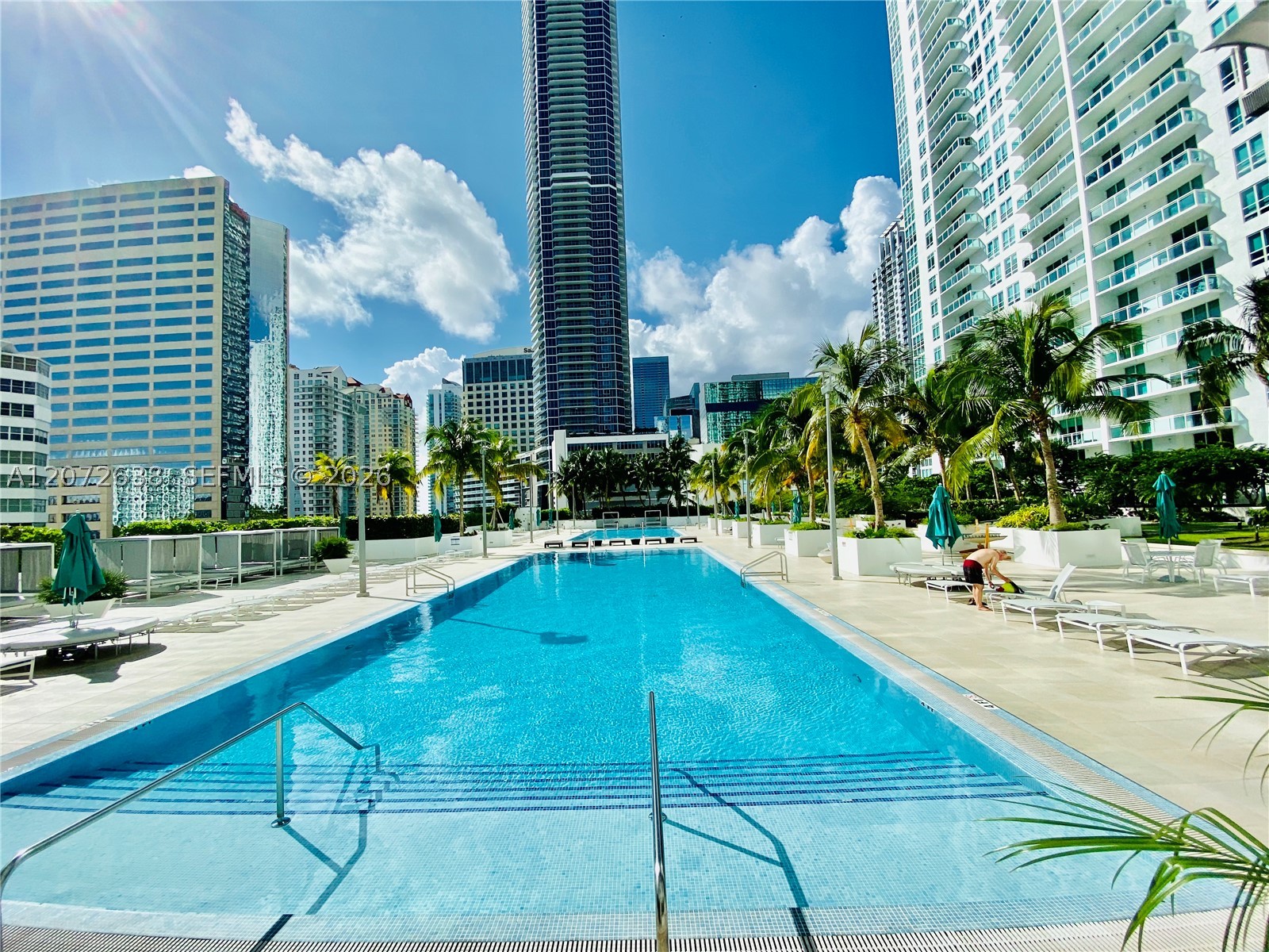 950 Brickell Bay Dr #3709, Miami FL 33131