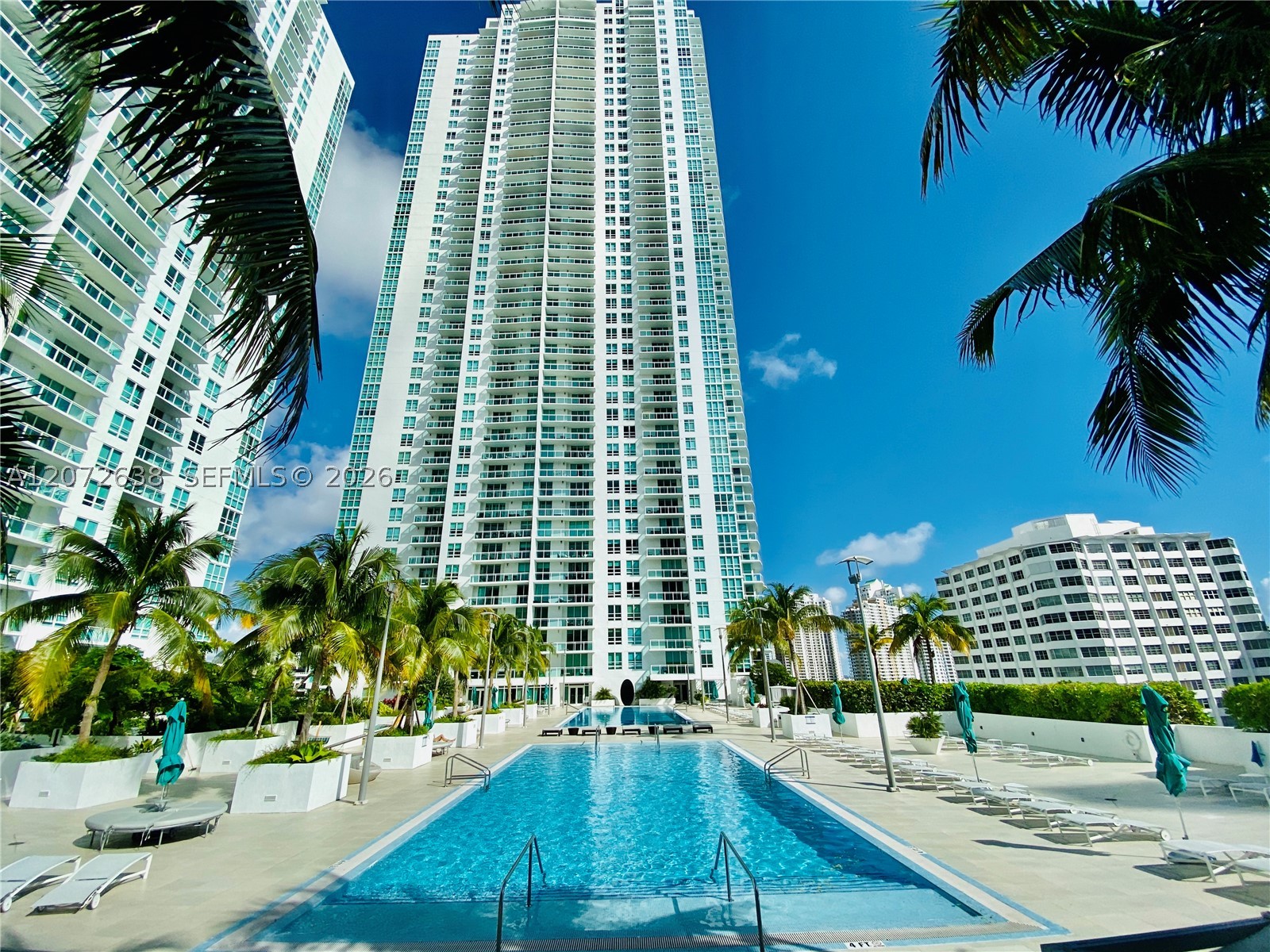 950 Brickell Bay Dr #3709, Miami FL 33131