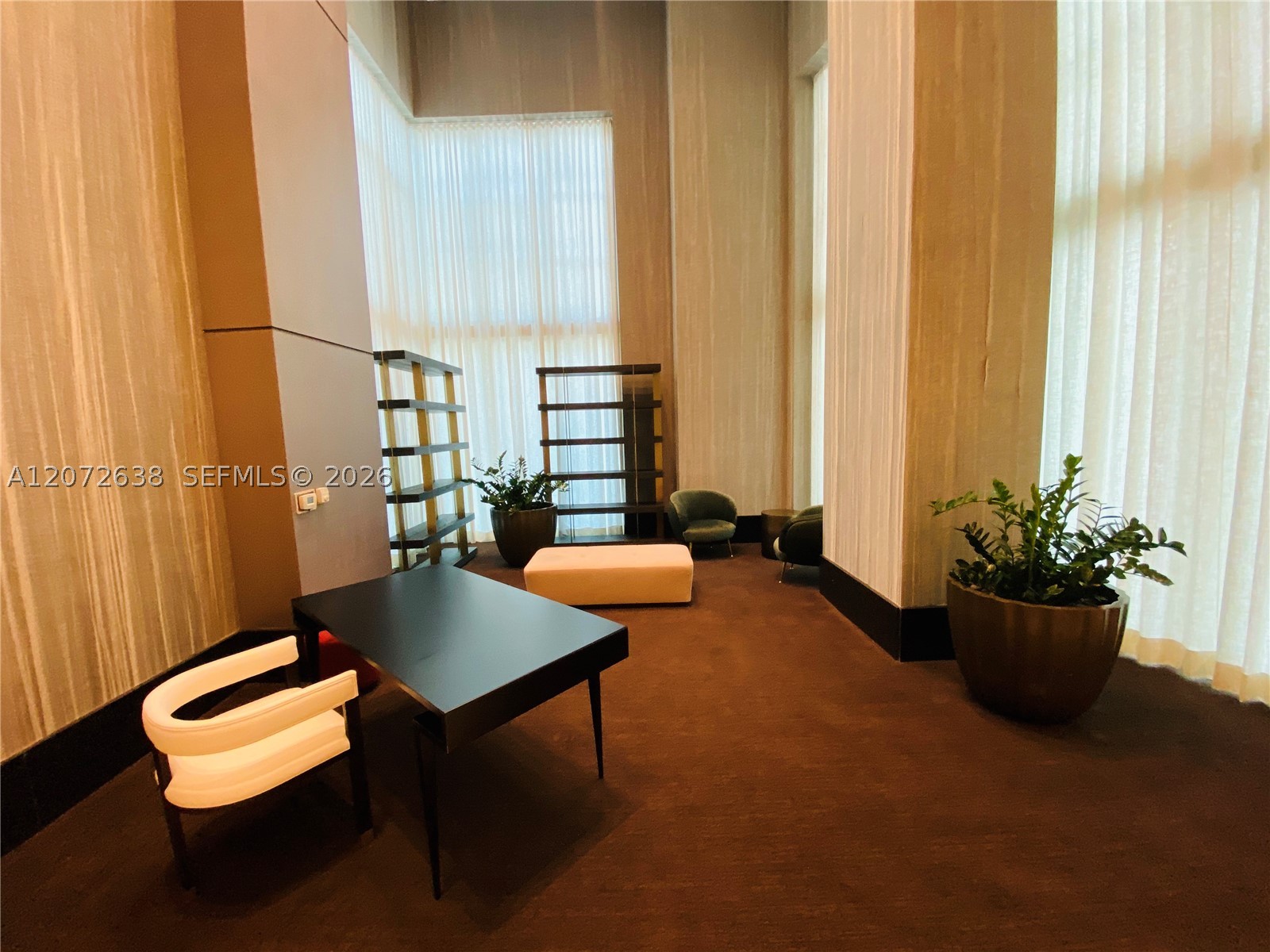 950 Brickell Bay Dr #3709, Miami FL 33131
