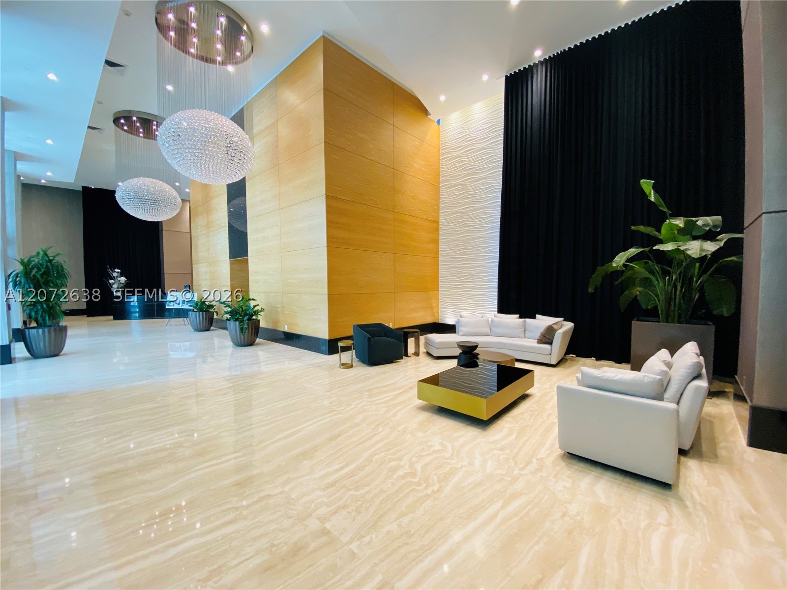 950 Brickell Bay Dr #3709, Miami FL 33131