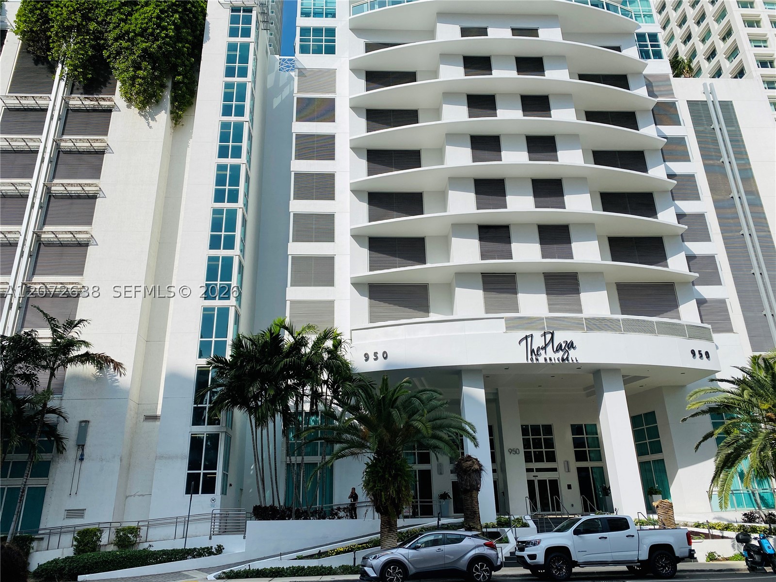 950 Brickell Bay Dr #3709, Miami FL 33131
