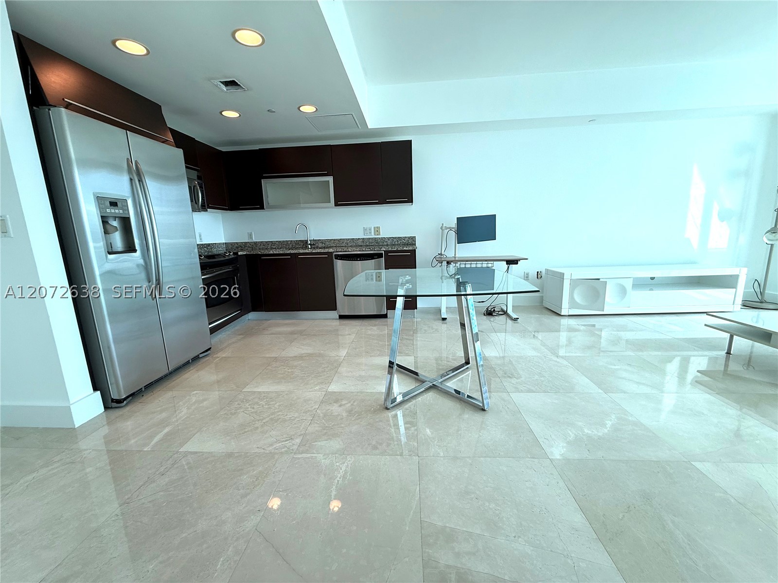 950 Brickell Bay Dr #3709, Miami FL 33131