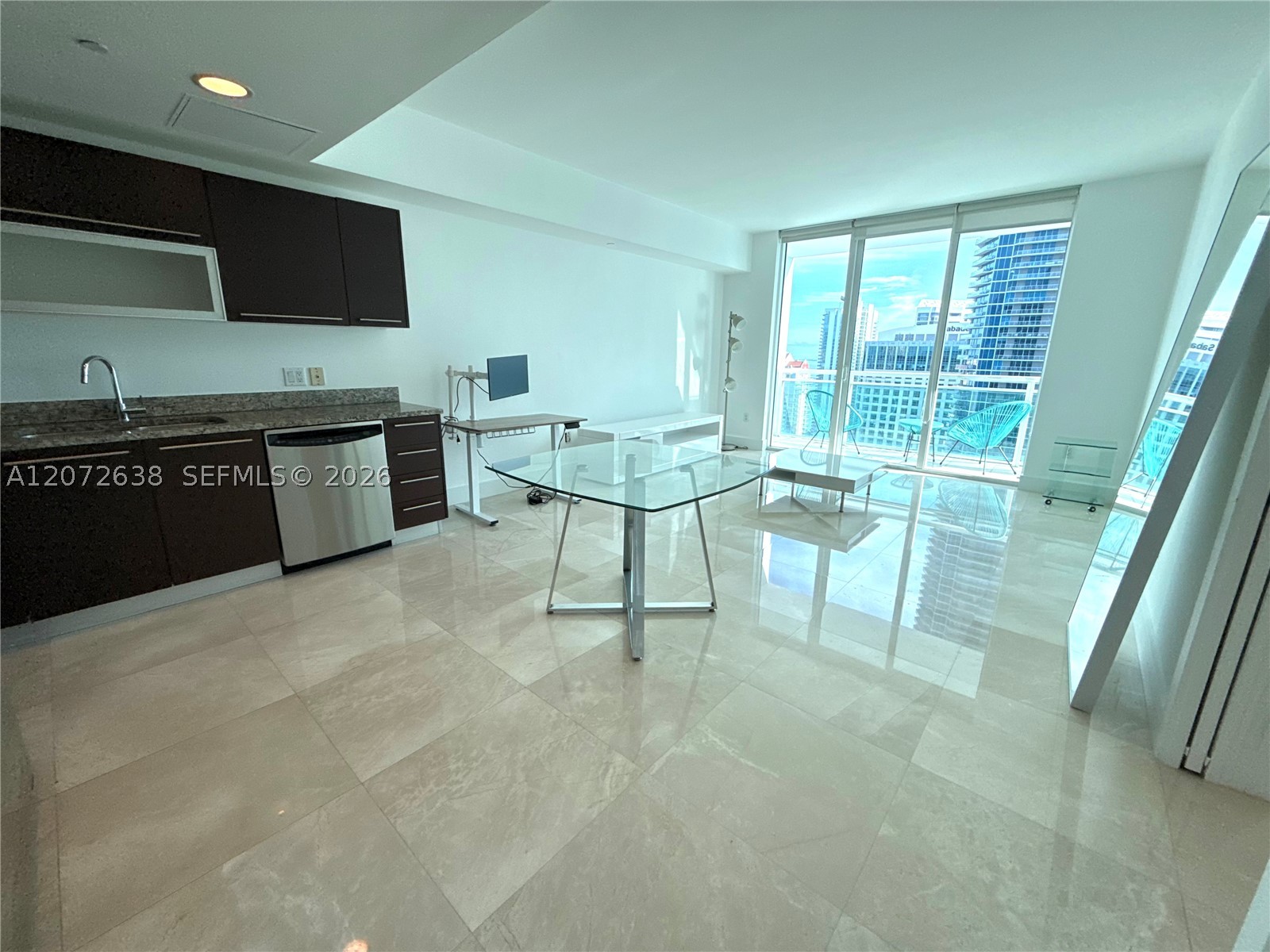 950 Brickell Bay Dr #3709, Miami FL 33131