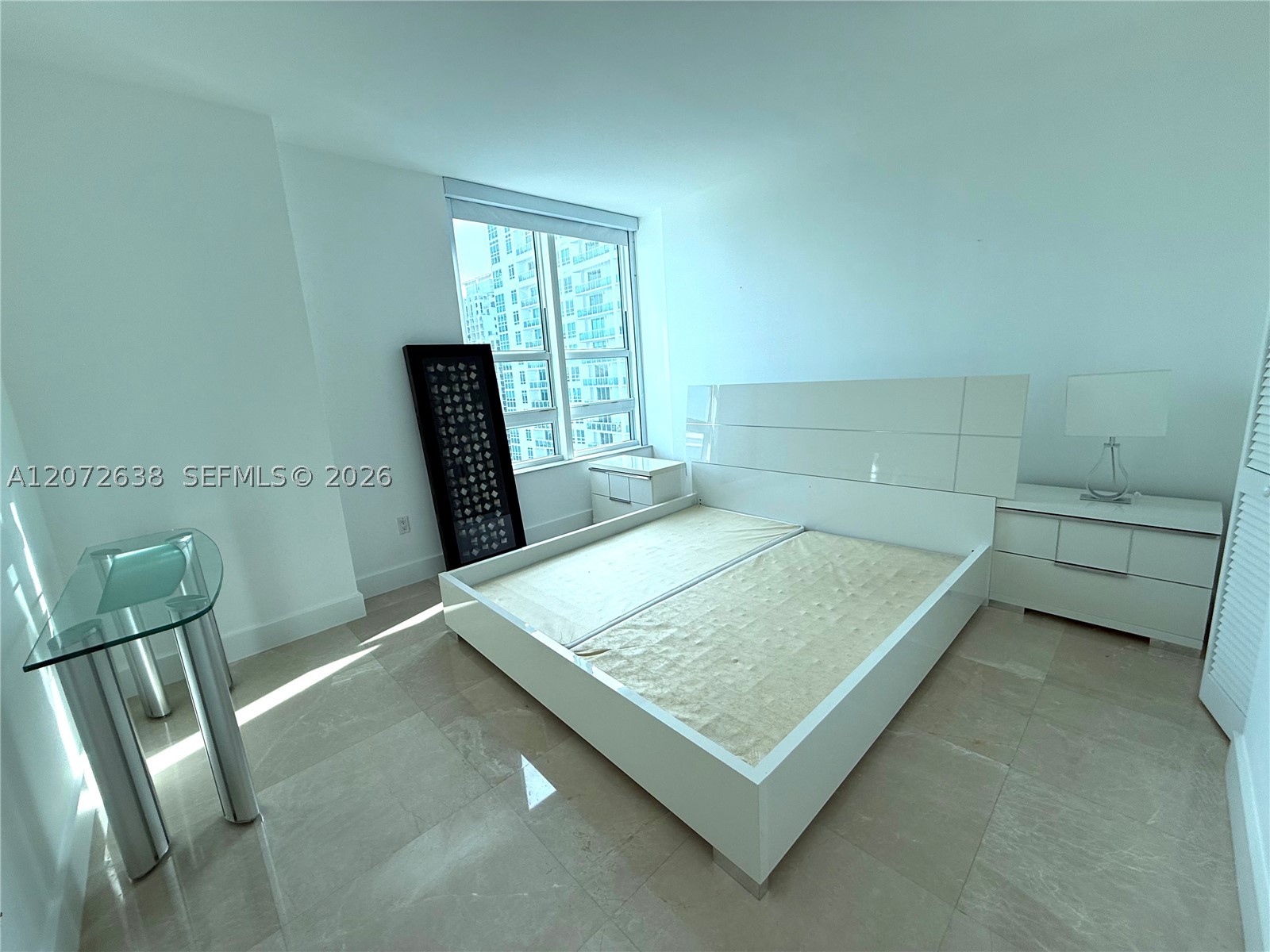 950 Brickell Bay Dr #3709, Miami FL 33131