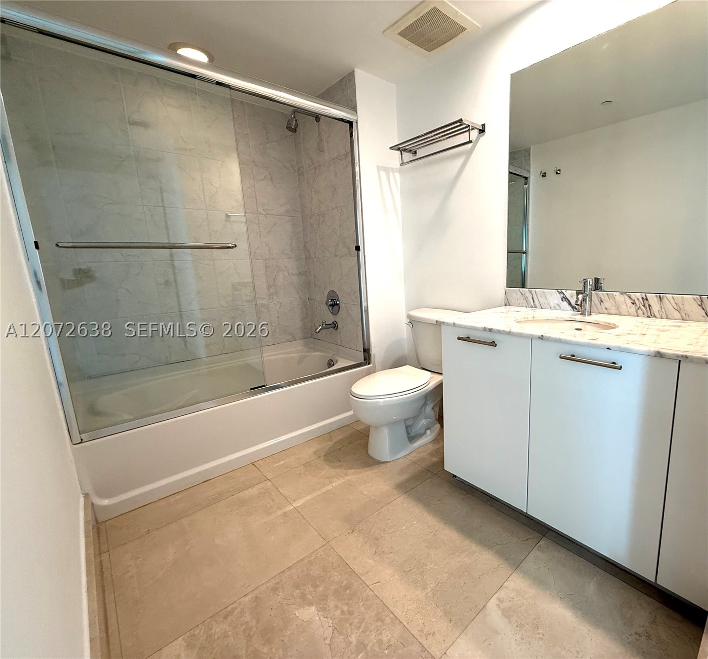 950 Brickell Bay Dr #3709, Miami FL 33131