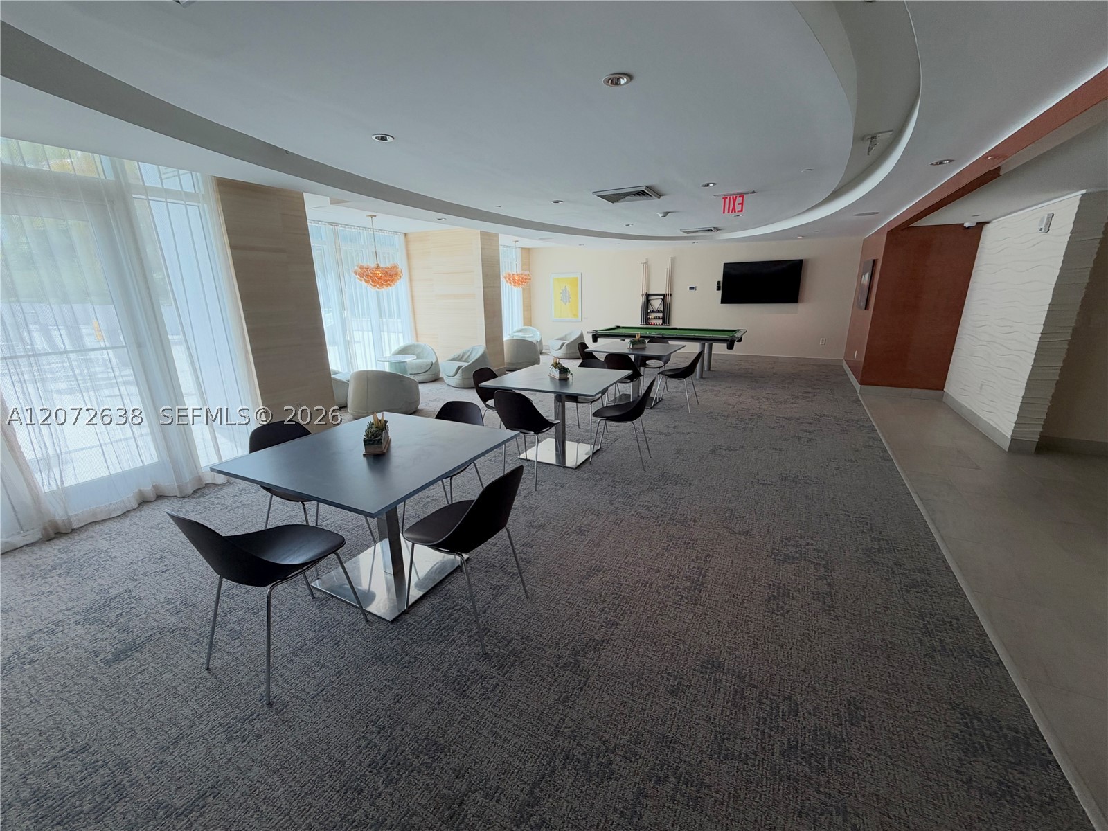950 Brickell Bay Dr #3709, Miami FL 33131