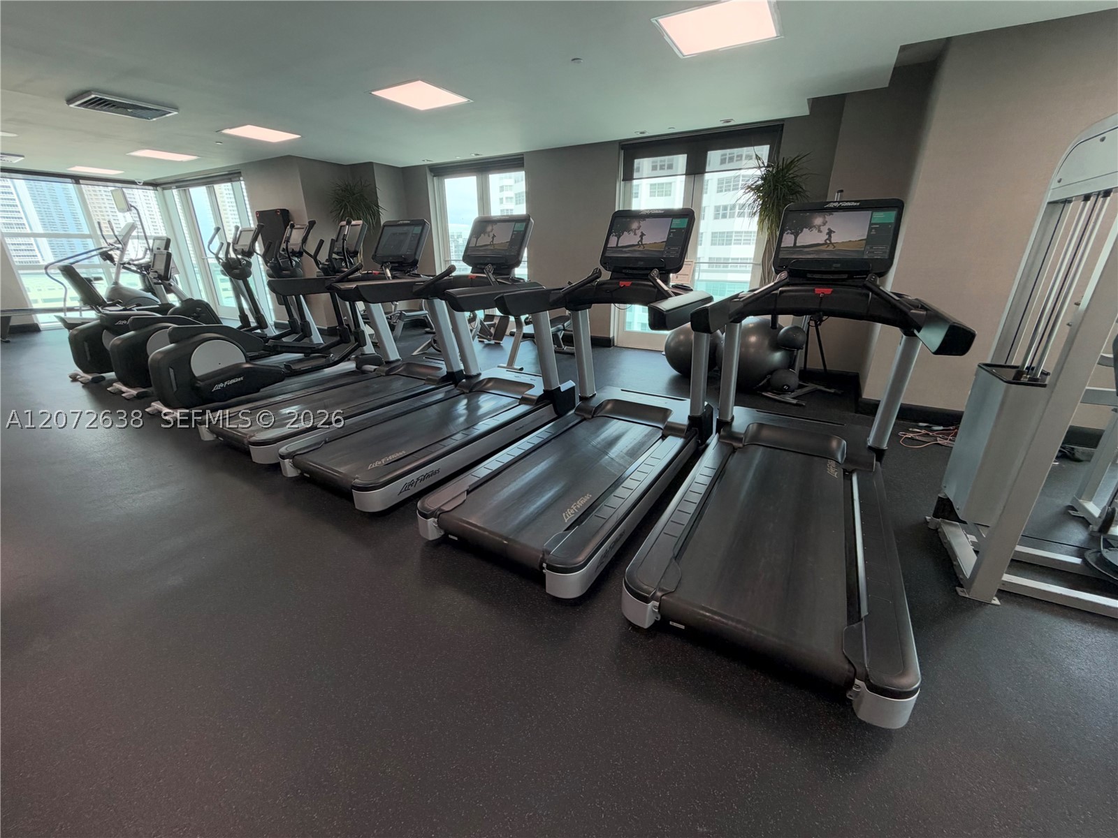 950 Brickell Bay Dr #3709, Miami FL 33131