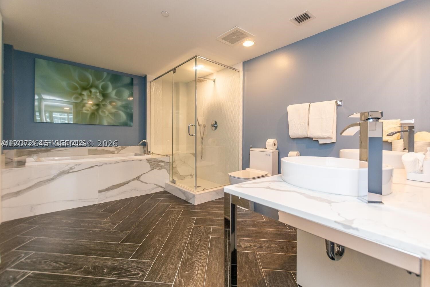 485 Brickell Ave #2302, Miami FL 33131