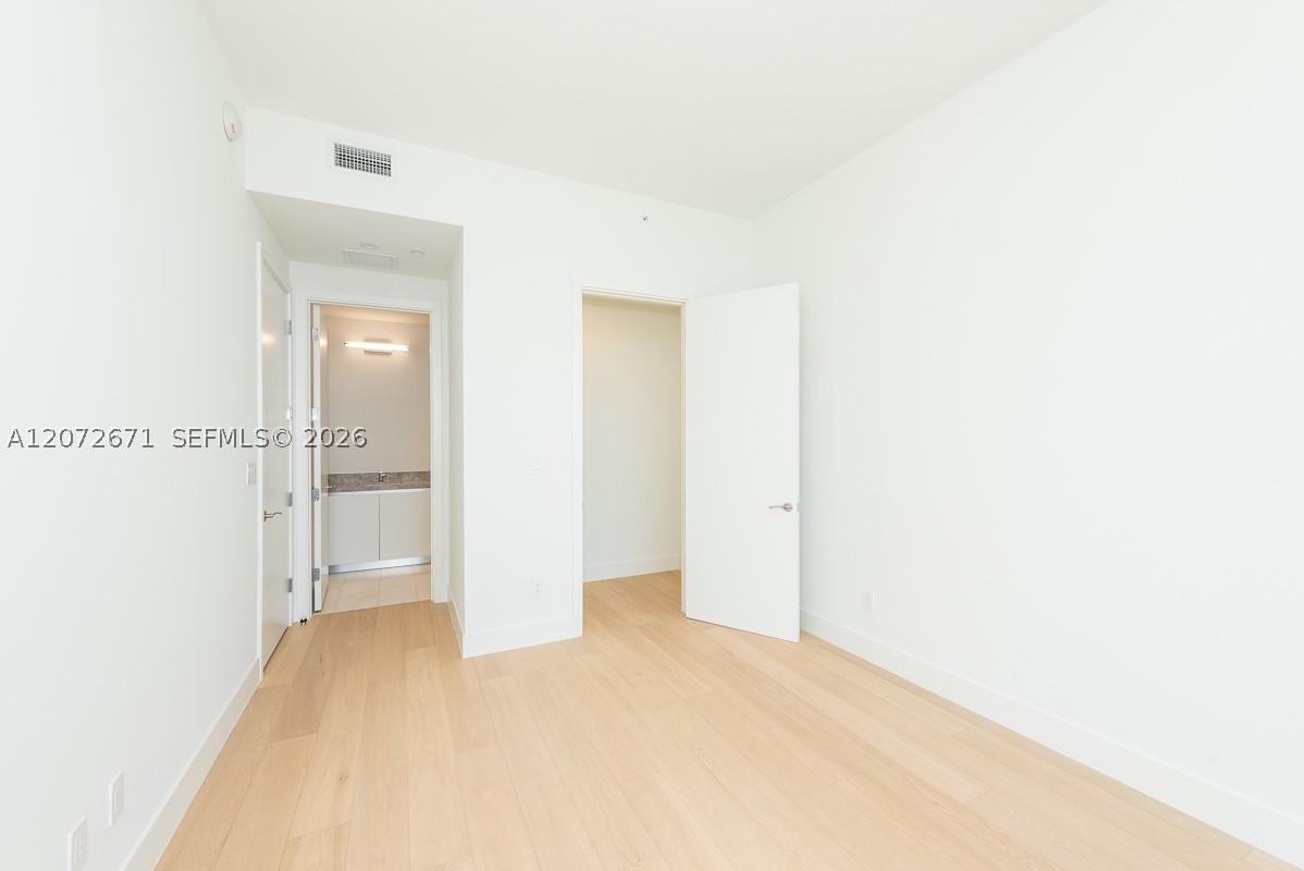 175 SE 25th Rd #3504, Miami FL 33129