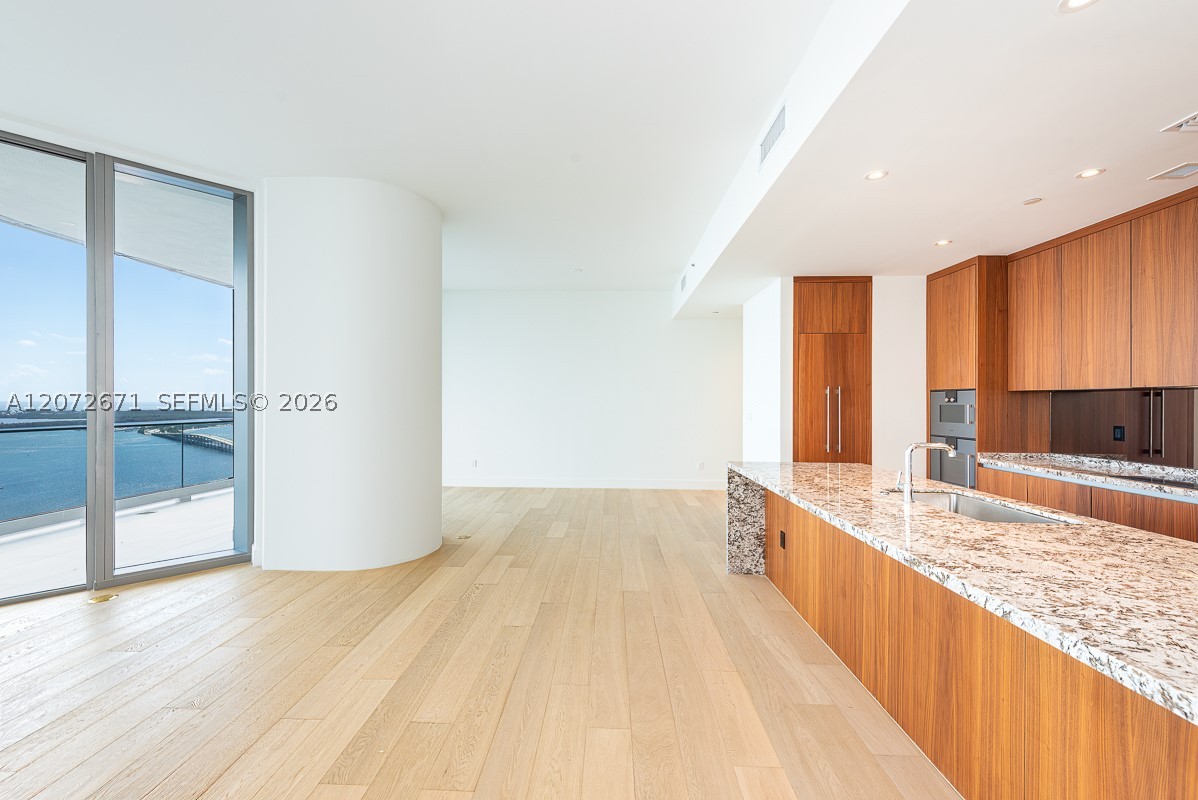 175 SE 25th Rd #3504, Miami FL 33129
