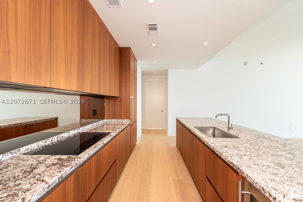 175 SE 25th Rd #3504, Miami FL 33129